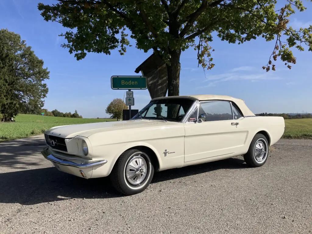 Ford Mustang Cabrio Weiß Mieten