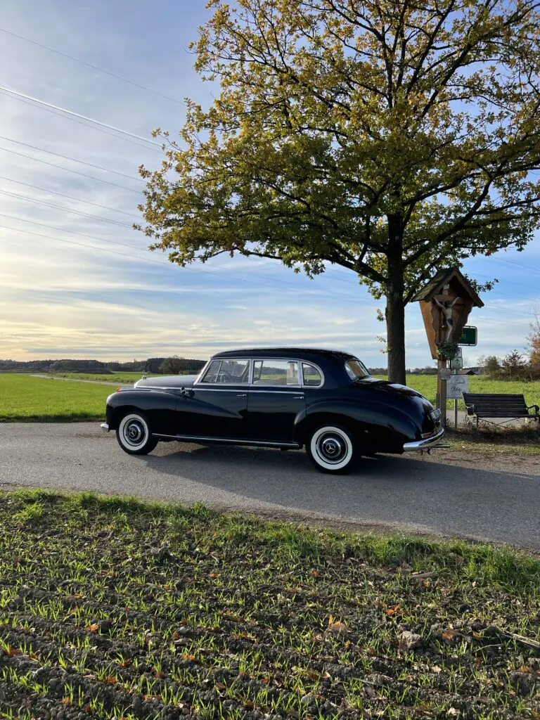 Mercedes-Benz 300 Adenauer Mieten